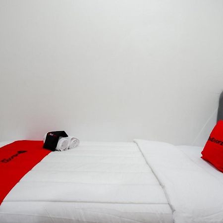 Reddoorz Hostel Near Kota Lama Semarang Eksteriør bilde