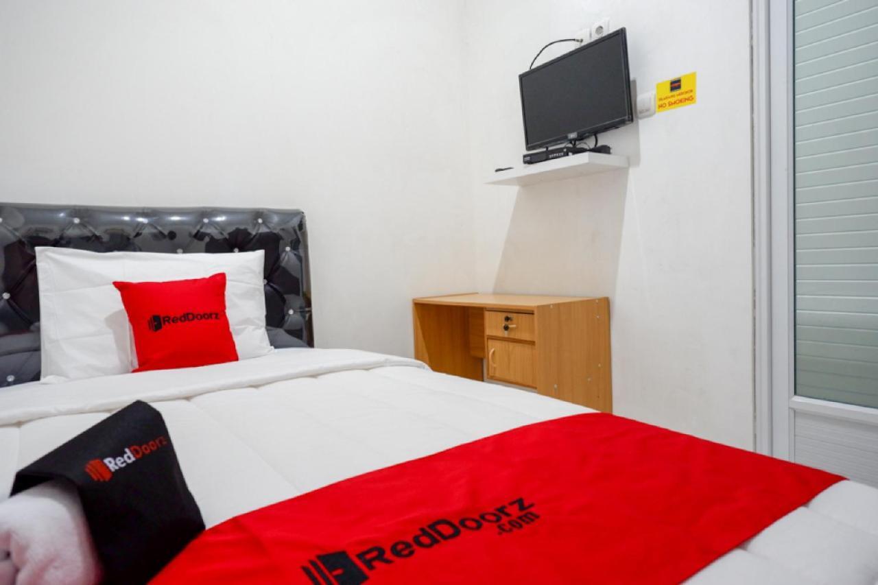 Reddoorz Hostel Near Kota Lama Semarang Eksteriør bilde