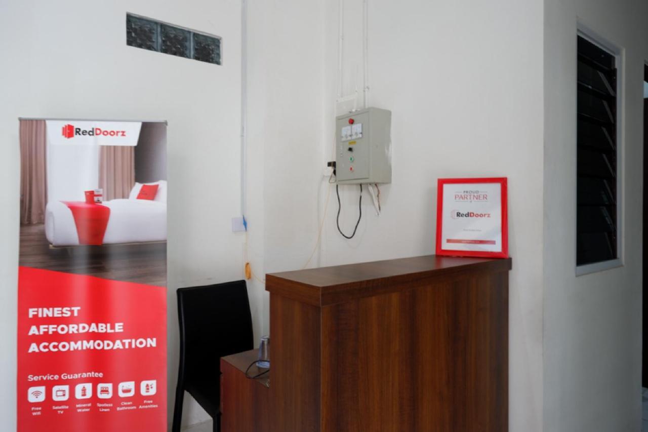 Reddoorz Hostel Near Kota Lama Semarang Eksteriør bilde