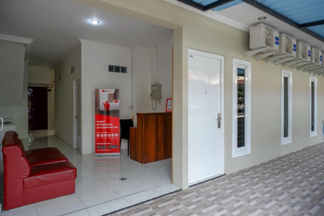 Reddoorz Hostel Near Kota Lama Semarang Eksteriør bilde