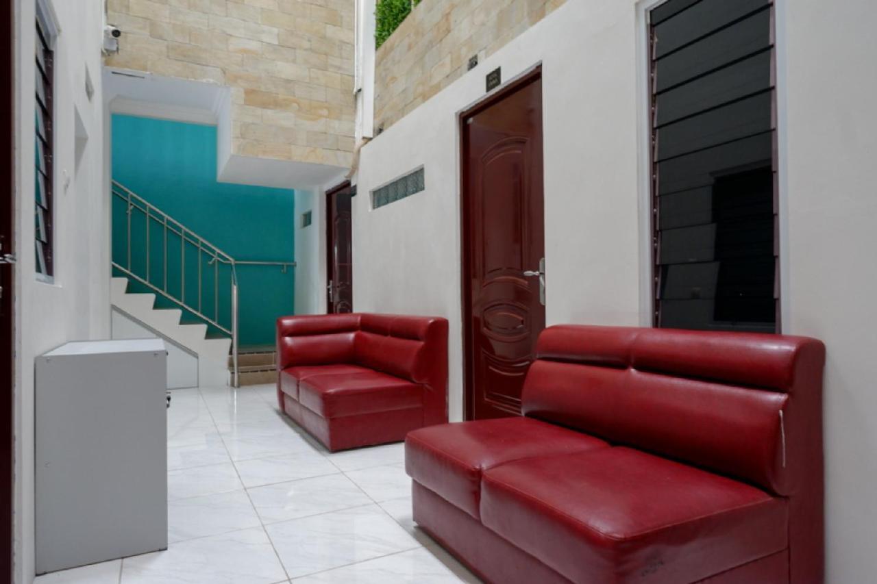Reddoorz Hostel Near Kota Lama Semarang Eksteriør bilde