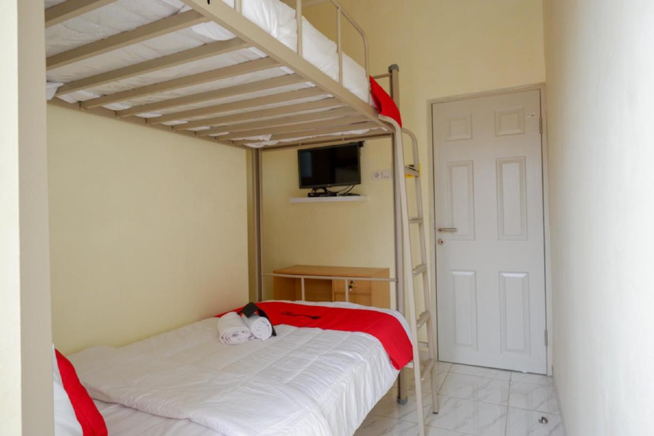 Reddoorz Hostel Near Kota Lama Semarang Eksteriør bilde