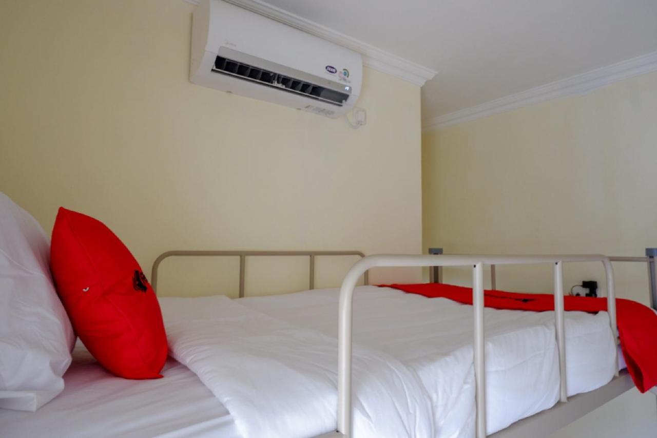 Reddoorz Hostel Near Kota Lama Semarang Eksteriør bilde